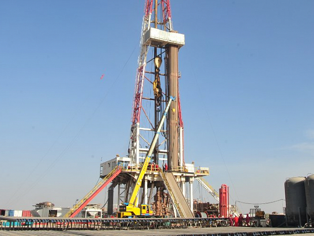 2000 hp (5000 m) DC drilling rig